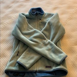 Women’s PATAGONIA  size L zip up fleece